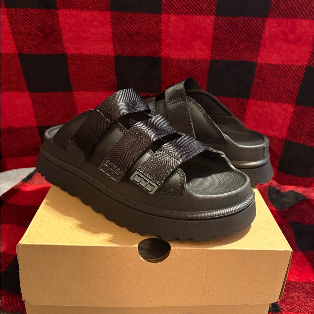 UGG GOLDENGLOW SLIDE